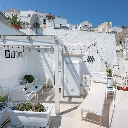 Guesthost - Casa Basilico With Terrace Apartament Ostuni