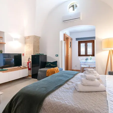 Guesthost - Casa Basilico With Terrace 아파트