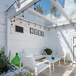 Guesthost - Casa Basilico With Terrace אוסטוני